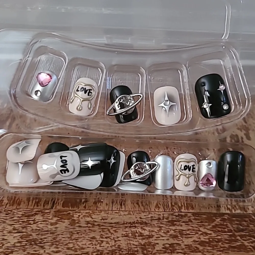 2/$16 3D Hearts Rhinestone Planet  Press On Nails